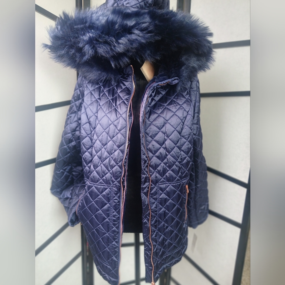 Navy Quilted Women's Jacket With Rose Gold Hardware - Picture 2 of 13